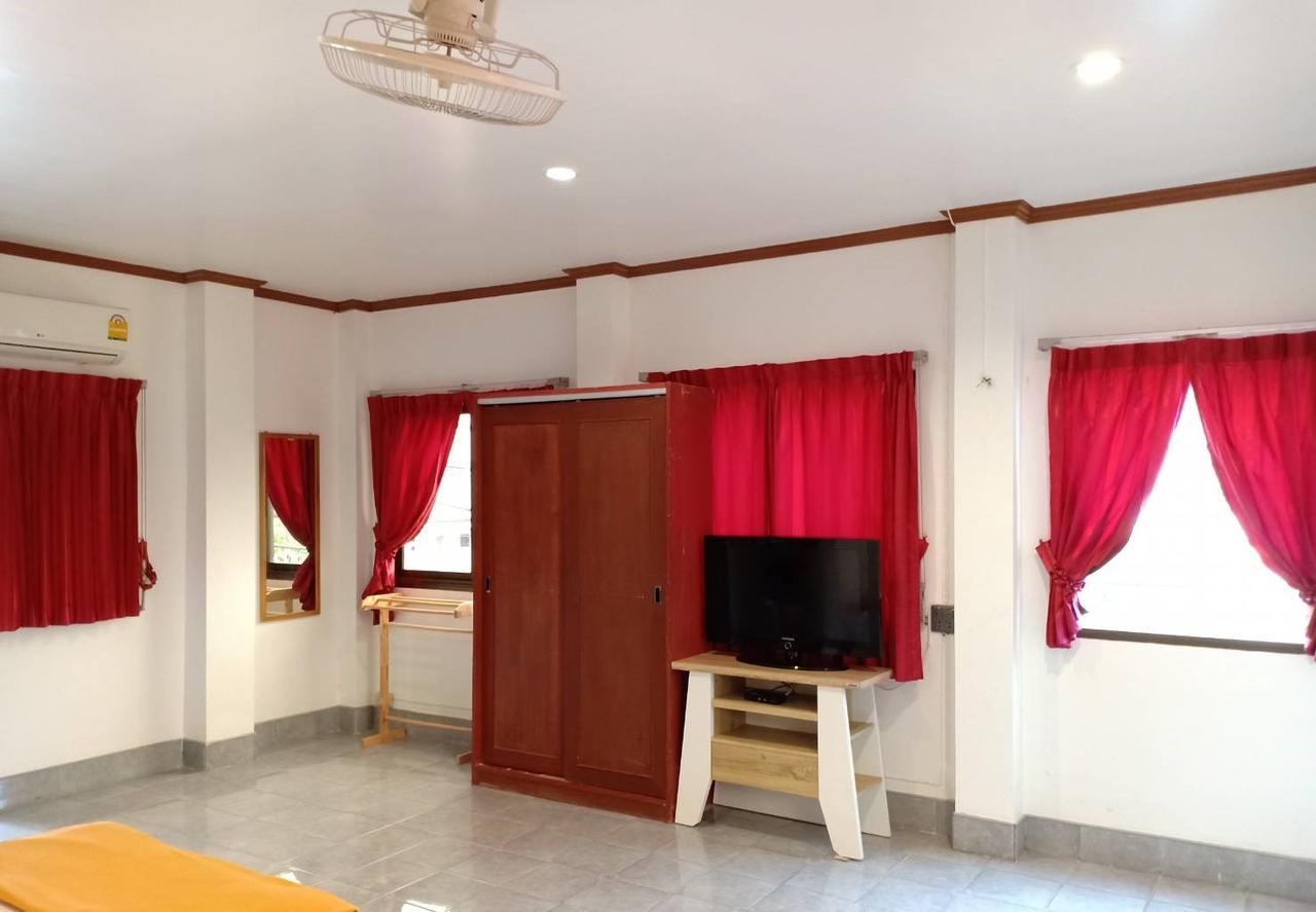 Хостел Kookkai House Patong Экстерьер фото