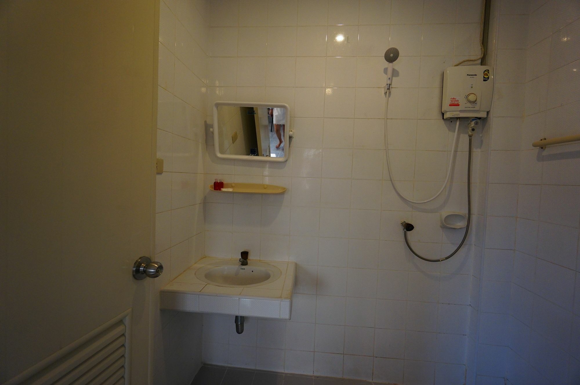 Хостел Kookkai House Patong Экстерьер фото