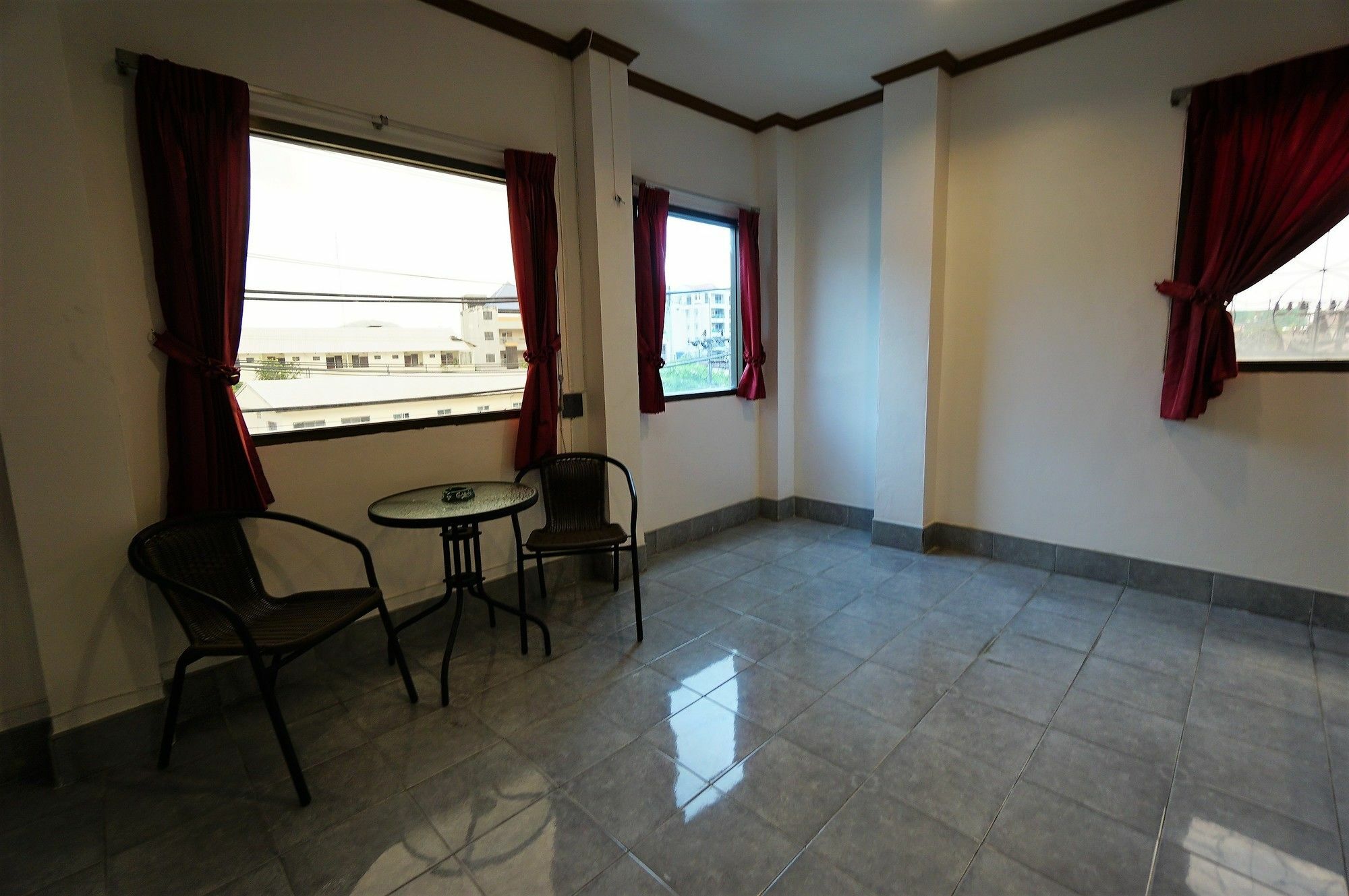 Хостел Kookkai House Patong Экстерьер фото